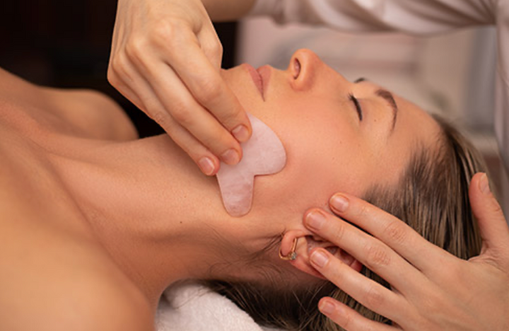 Soin Modelage Manuel Facial avec GuaSha