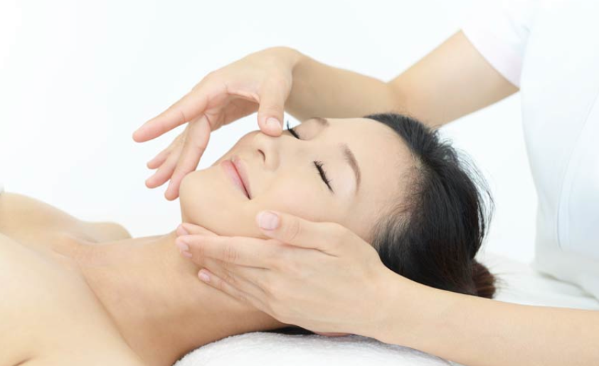 Soin Visage Eclat-Lift: Radiofréquence bipolaire + remodelage lift manuel 60 min
